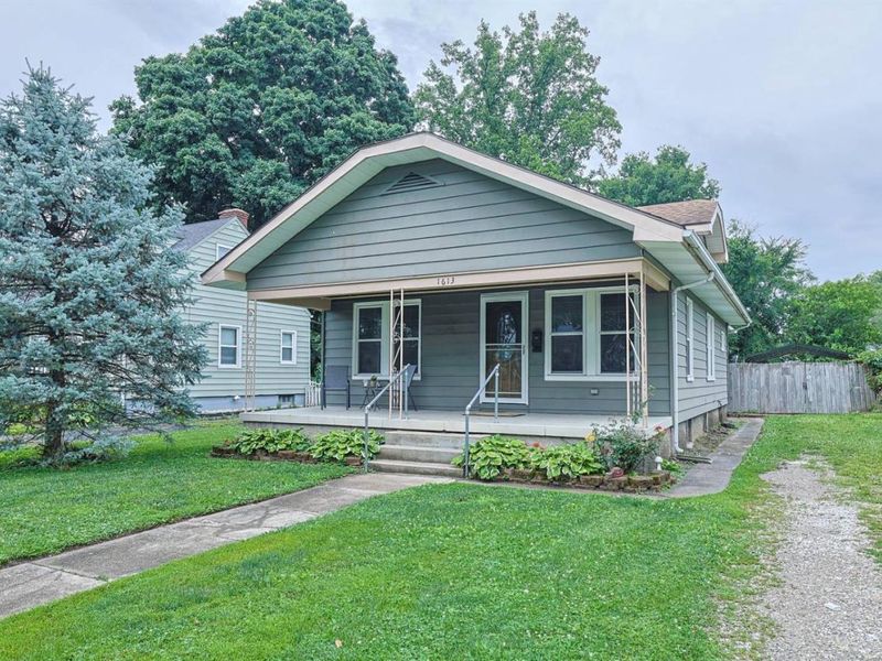 1613 Oberon Drive, Middletown, OH 45042 Photo 2
