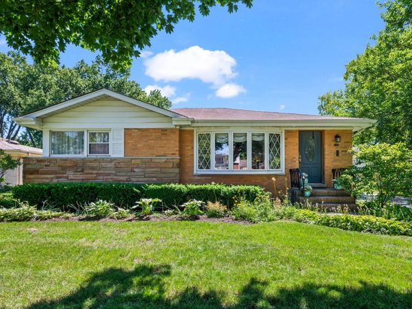 705 N DRURY Lane , Arlington Heights, IL 60004