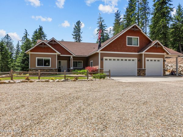 298 Trickle Creek LN , Sagle, ID 83860