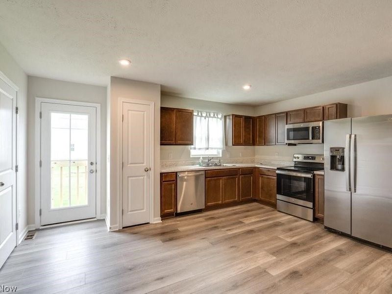 221 River Run Drive, Elyria, OH 44035 Photo 19