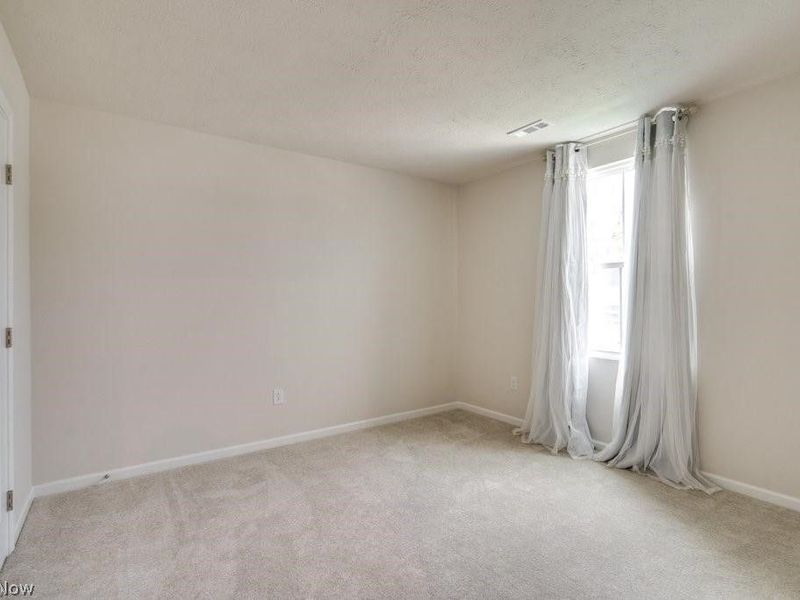 221 River Run Drive, Elyria, OH 44035 Photo 6