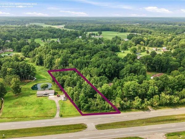 Parkman Road, Southington, OH 44470
