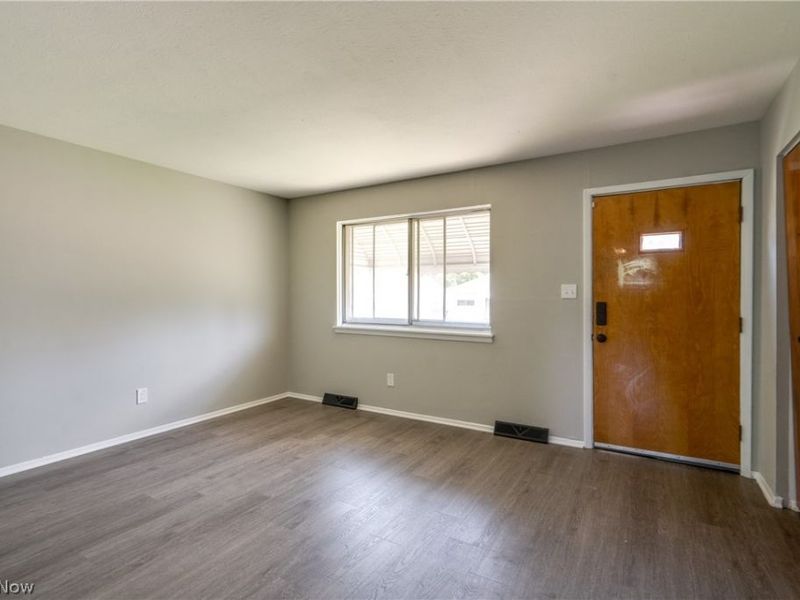 4436 E 158th Street, Cleveland, OH 44128 Photo 5