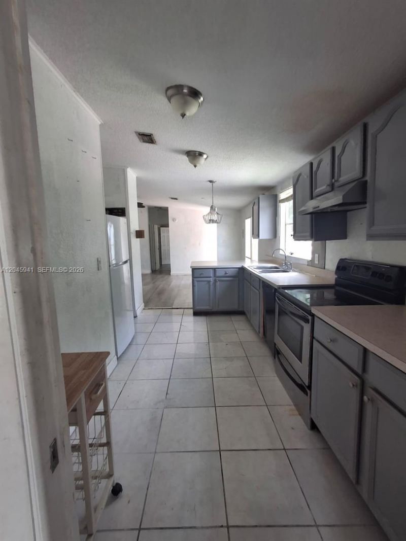 19800 SW 180 Ave, Miami, FL 33187 Photo