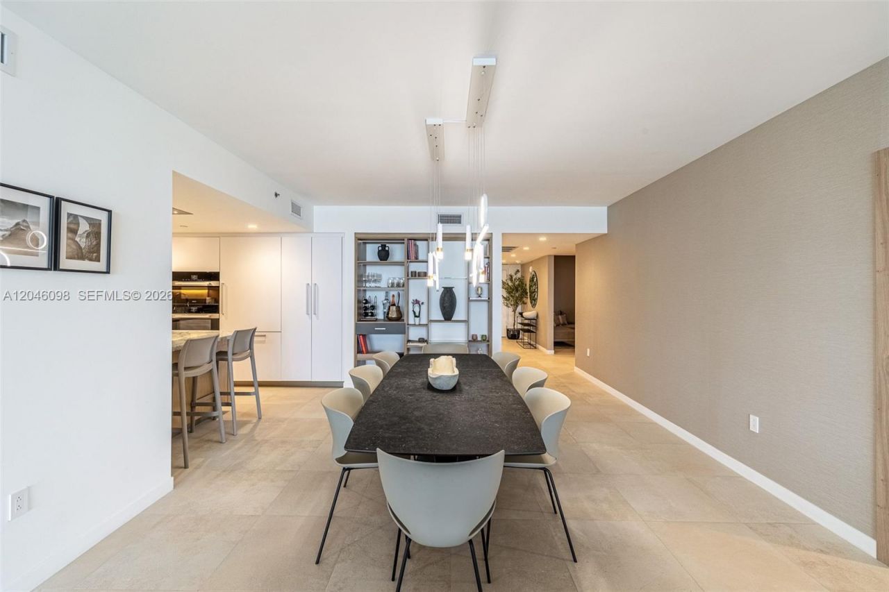 1135 103rd St , Unit 405, Bay Harbor Islands, FL 33154 Photo