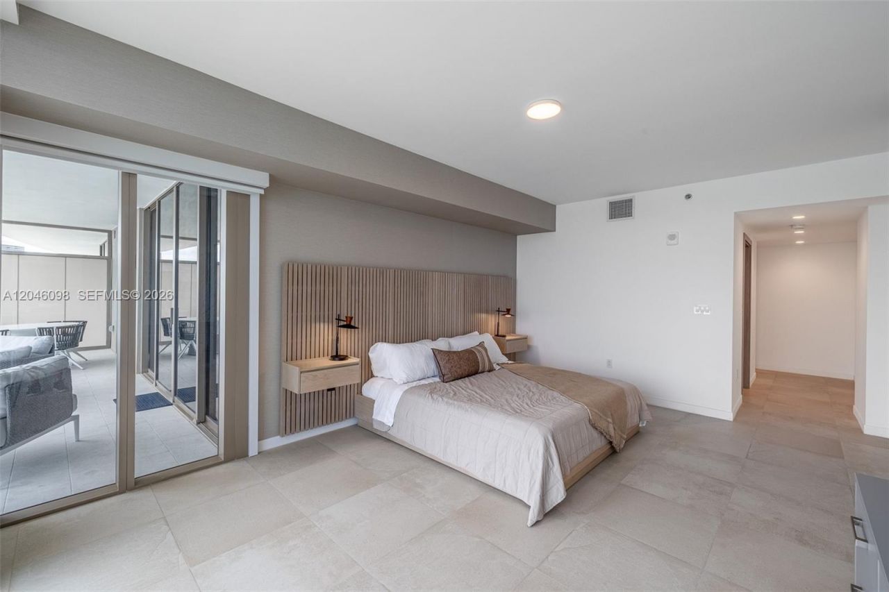 1135 103rd St , Unit 405, Bay Harbor Islands, FL 33154 Photo