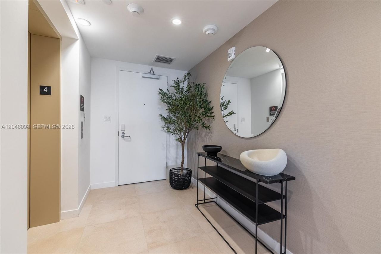 1135 103rd St , Unit 405, Bay Harbor Islands, FL 33154 Photo