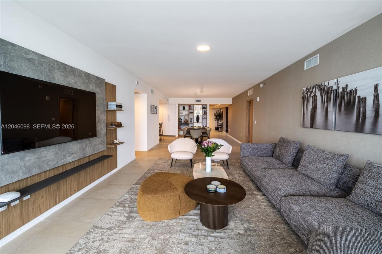 1135 103rd St , Unit 405, Bay Harbor Islands, FL 33154 Photo