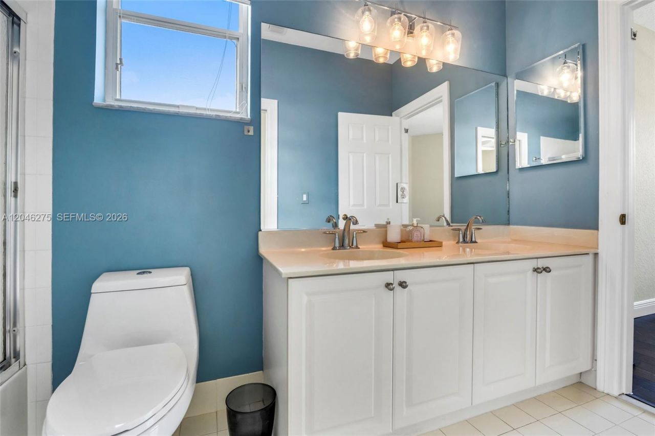 4135 SW 186th Way, Miramar, FL 33029 Photo