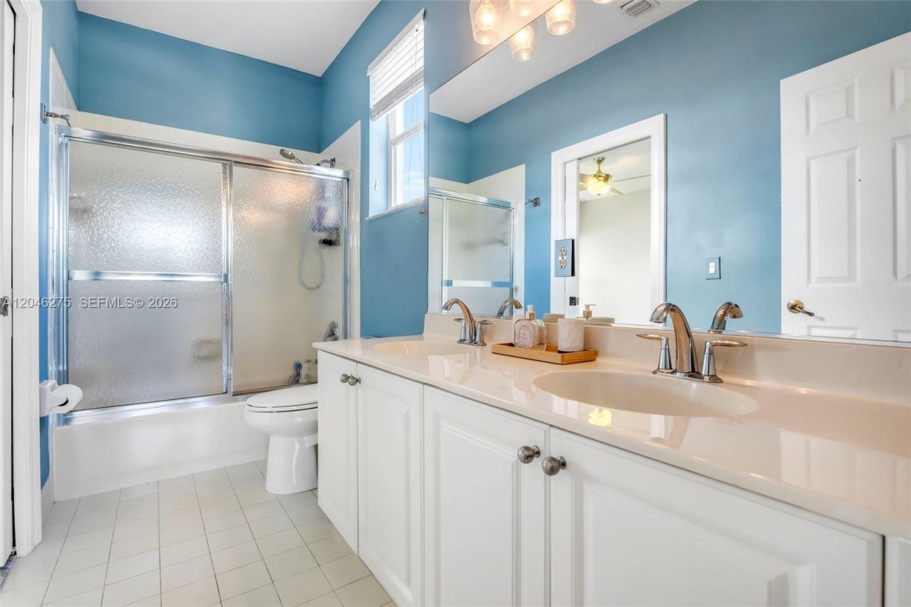 4135 SW 186th Way, Miramar, FL 33029 Photo