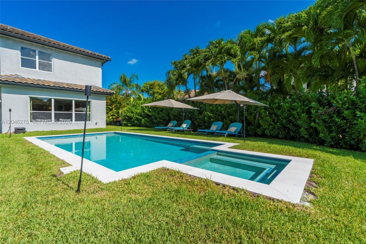 4135 SW 186th Way, Miramar, FL 33029 Photo