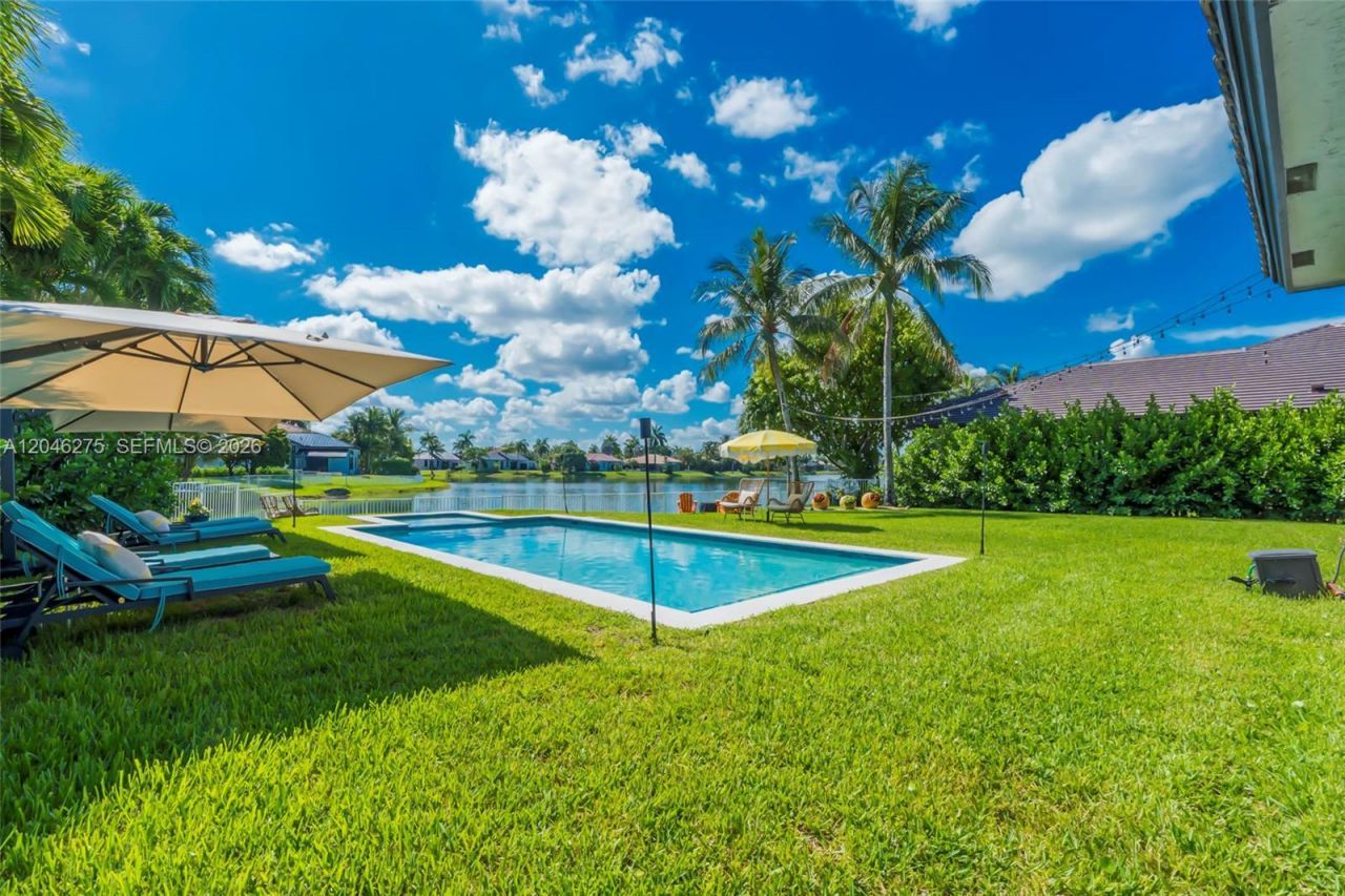 4135 SW 186th Way, Miramar, FL 33029 Photo