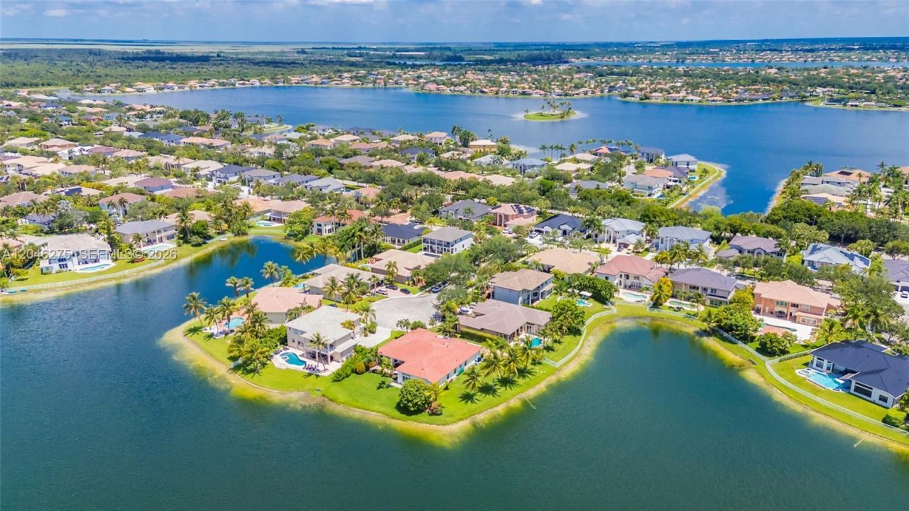 4135 SW 186th Way, Miramar, FL 33029 Photo