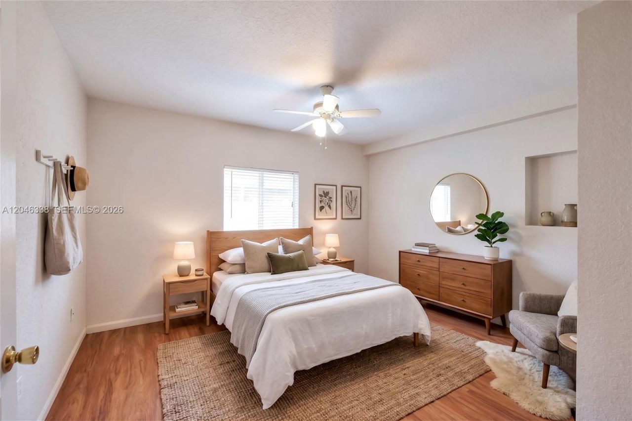 1103 Golden Lakes Blvd, Unit 1013, West Palm Beach, FL 33411 Photo