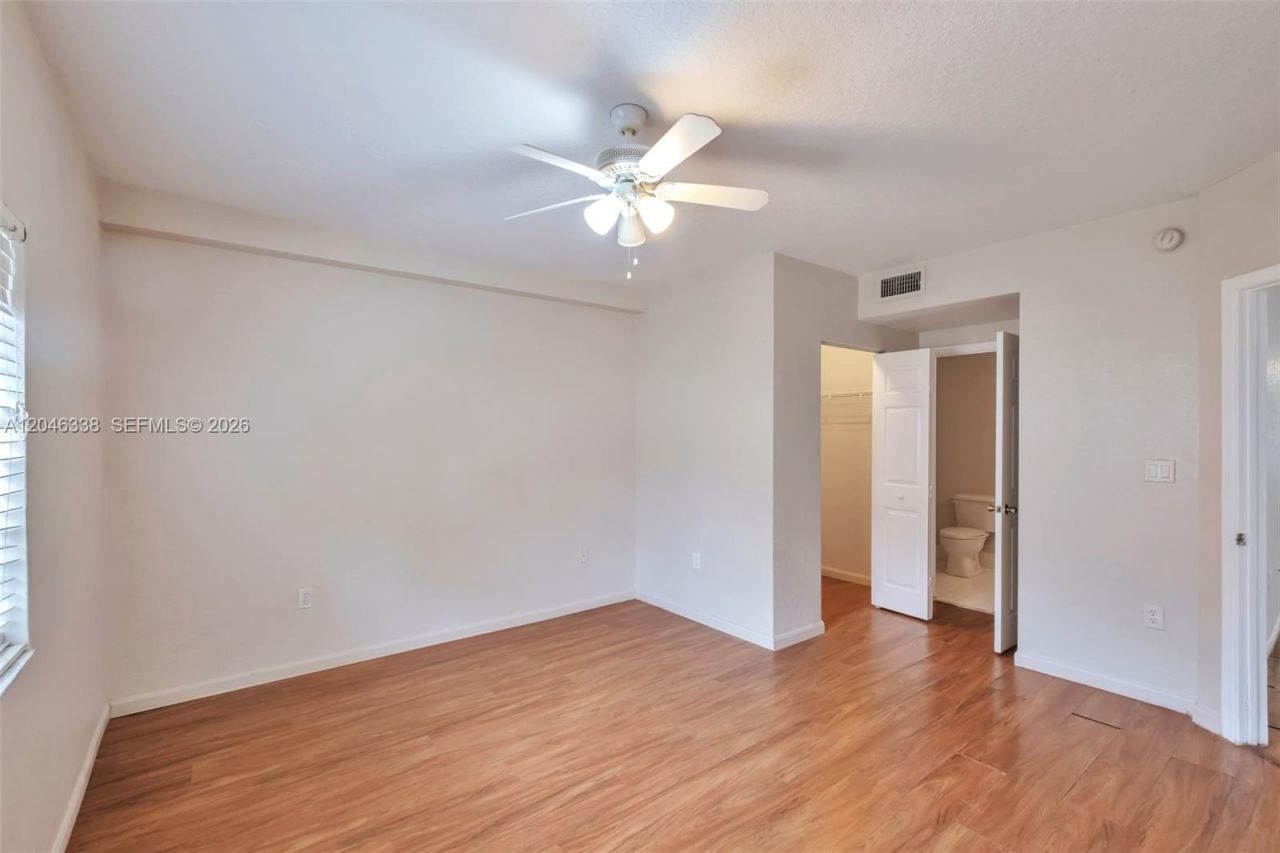 1103 Golden Lakes Blvd, Unit 1013, West Palm Beach, FL 33411 Photo