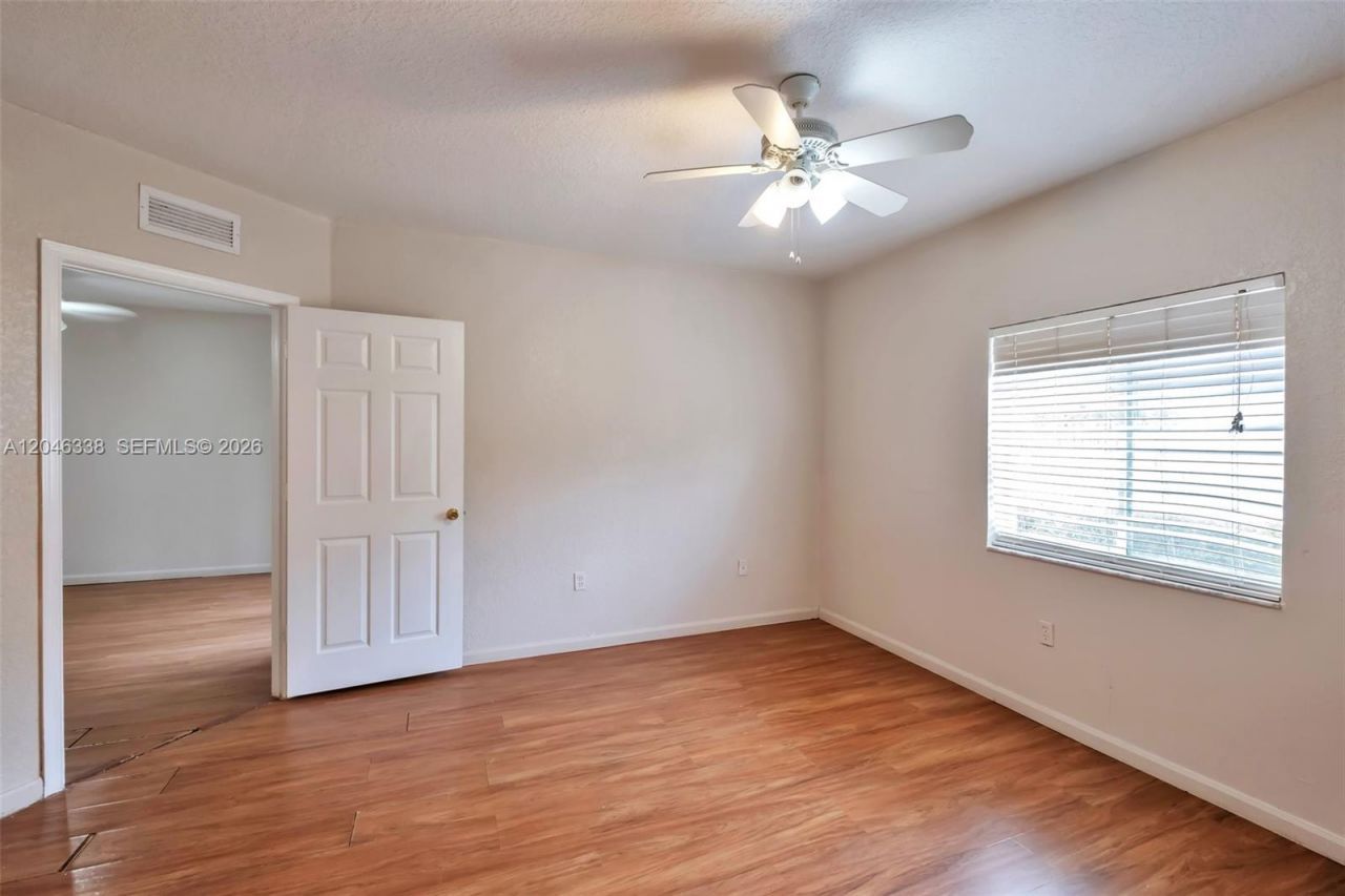 1103 Golden Lakes Blvd, Unit 1013, West Palm Beach, FL 33411 Photo