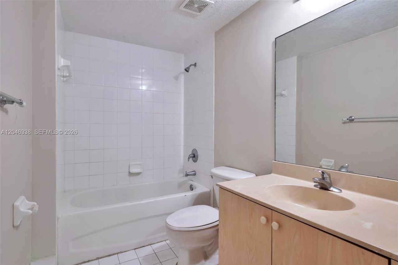 1103 Golden Lakes Blvd, Unit 1013, West Palm Beach, FL 33411 Photo