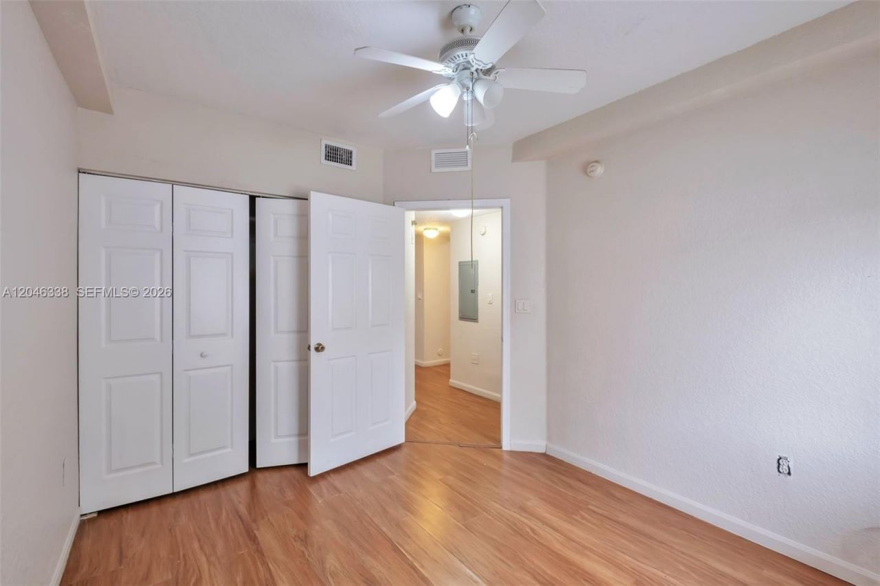 1103 Golden Lakes Blvd, Unit 1013, West Palm Beach, FL 33411 Photo