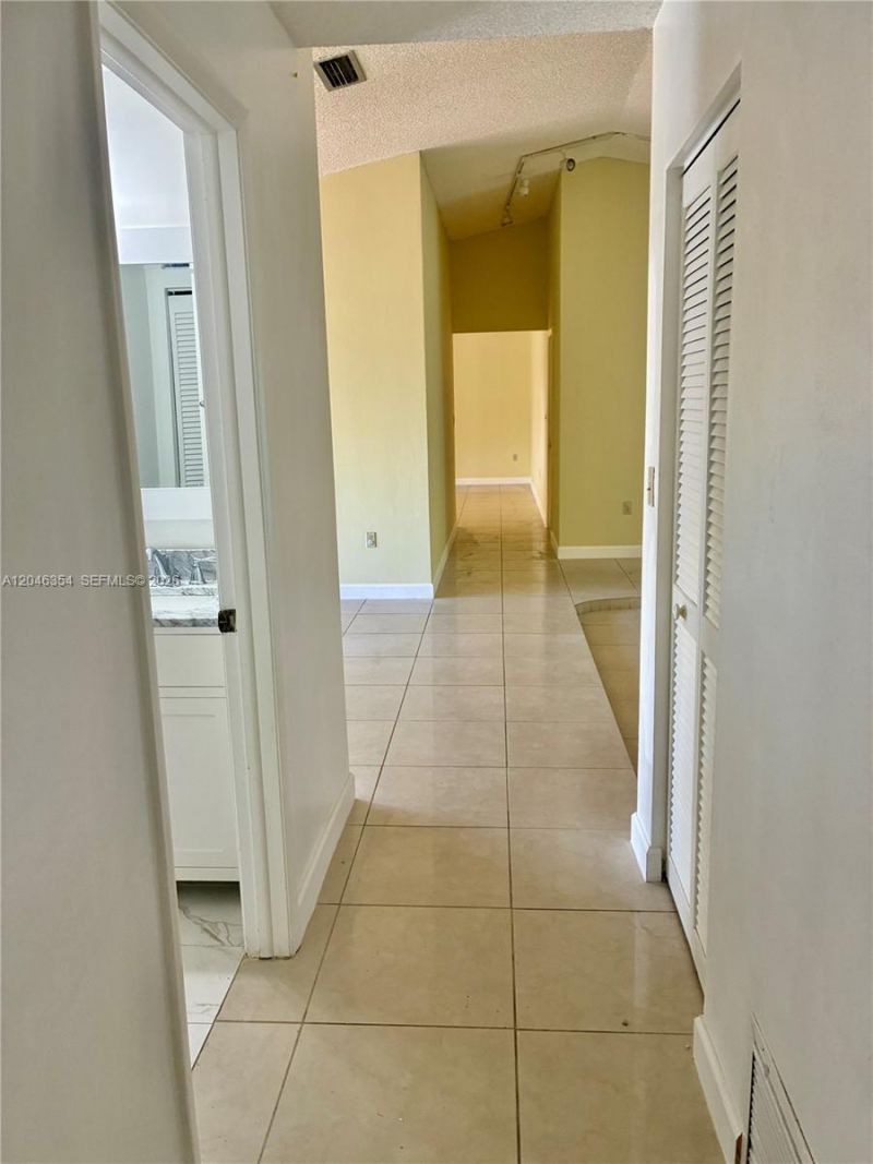 9612 SW 117th Ave, Unit 9612, Miami, FL 33186 Photo