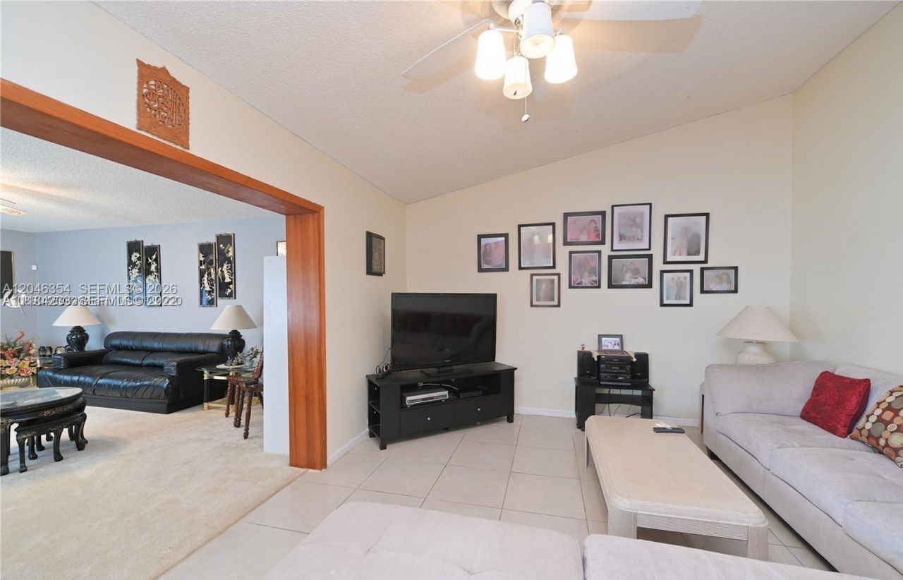 9612 SW 117th Ave, Unit 9612, Miami, FL 33186 Photo