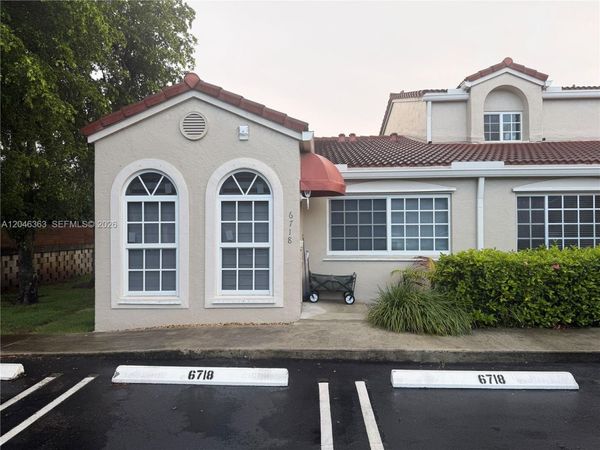 6718 NW 166th Ter, Unit 301, Miami Lakes, FL 33014