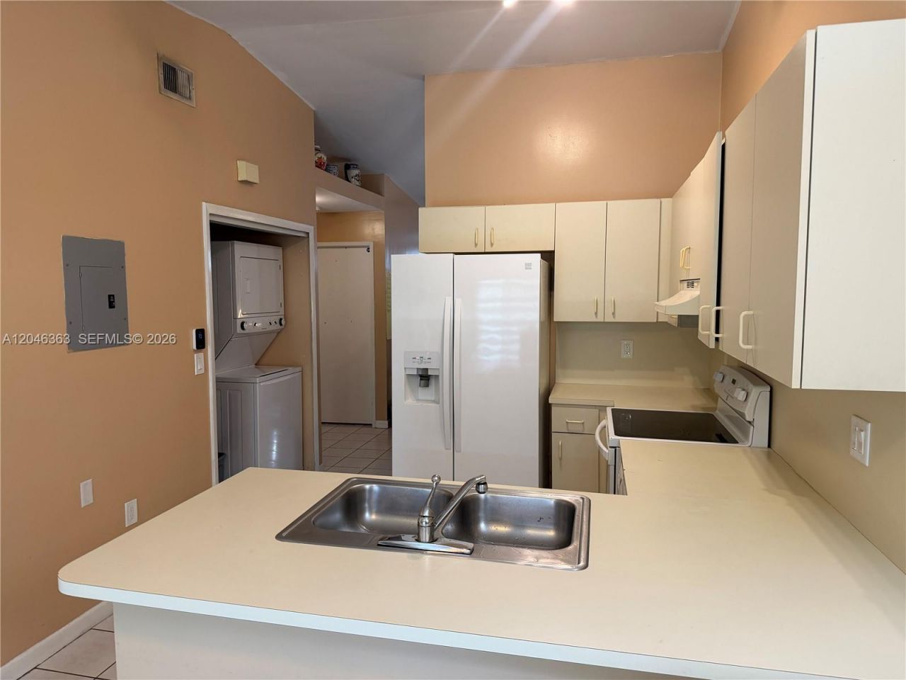 6718 NW 166th Ter, Unit 301, Miami Lakes, FL 33014 Photo