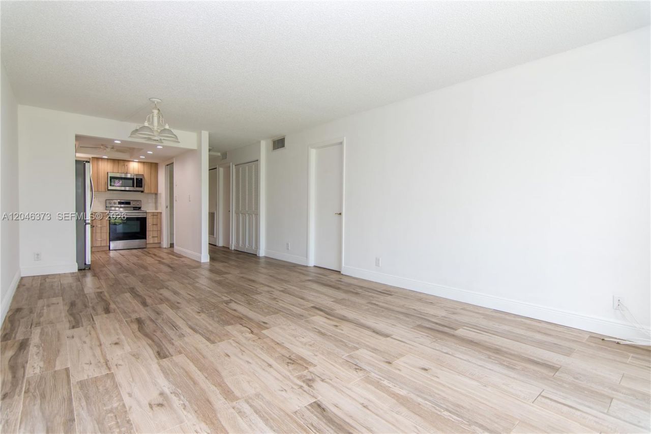 8900 Washington Blvd , Unit 117, Pembroke Pines, FL 33025 Photo