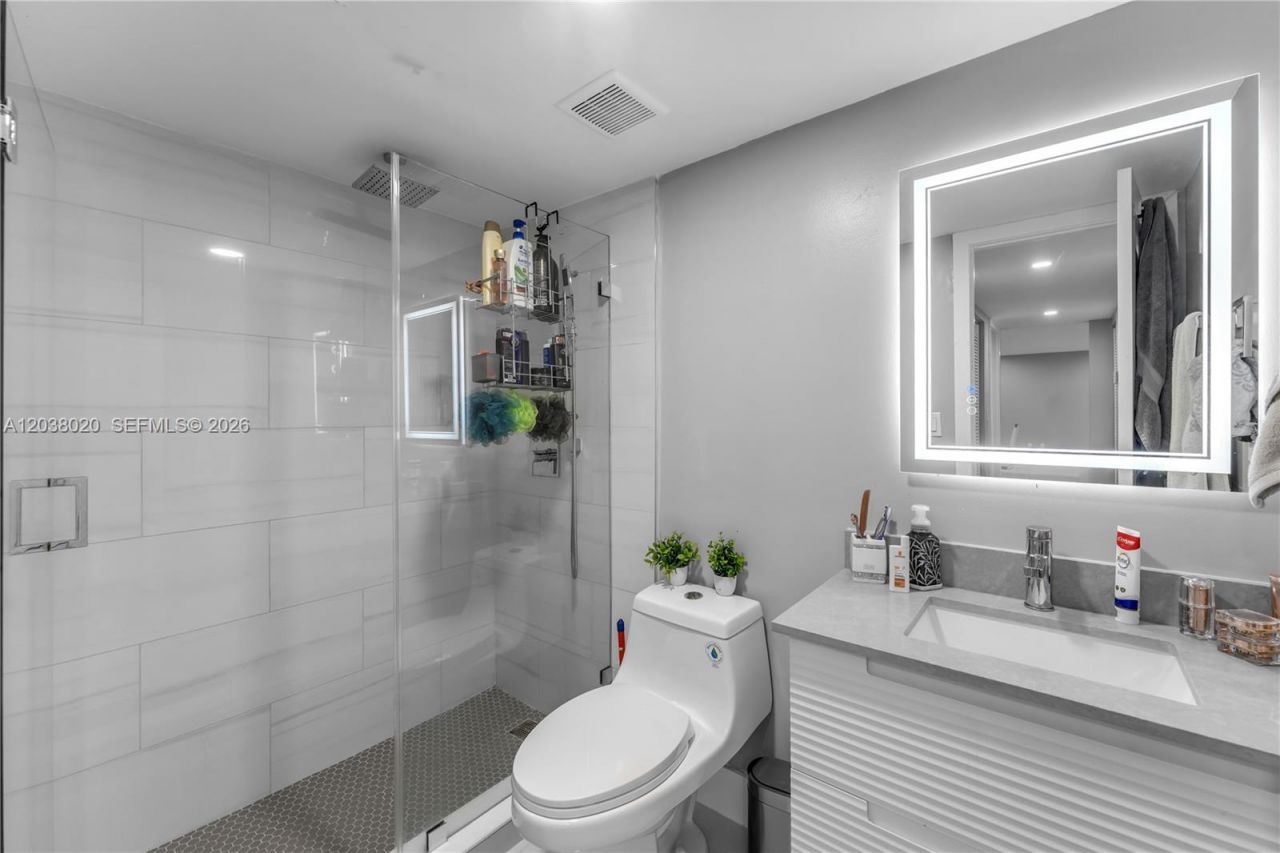 15470 SW 82nd Ln , Unit 327, Miami, FL 33193 Photo