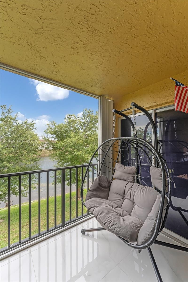 15470 SW 82nd Ln , Unit 327, Miami, FL 33193 Photo