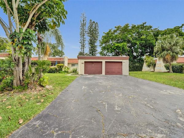 9540 NW 65th St , Unit D8, Tamarac, FL 33321