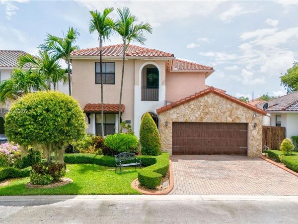 1016 NW 99th Psge , Unit 1016, Miami, FL 33172