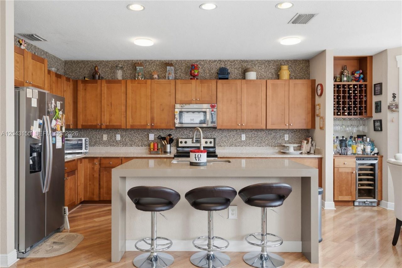 1016 NW 99th Psge , Unit 1016, Miami, FL 33172 Photo