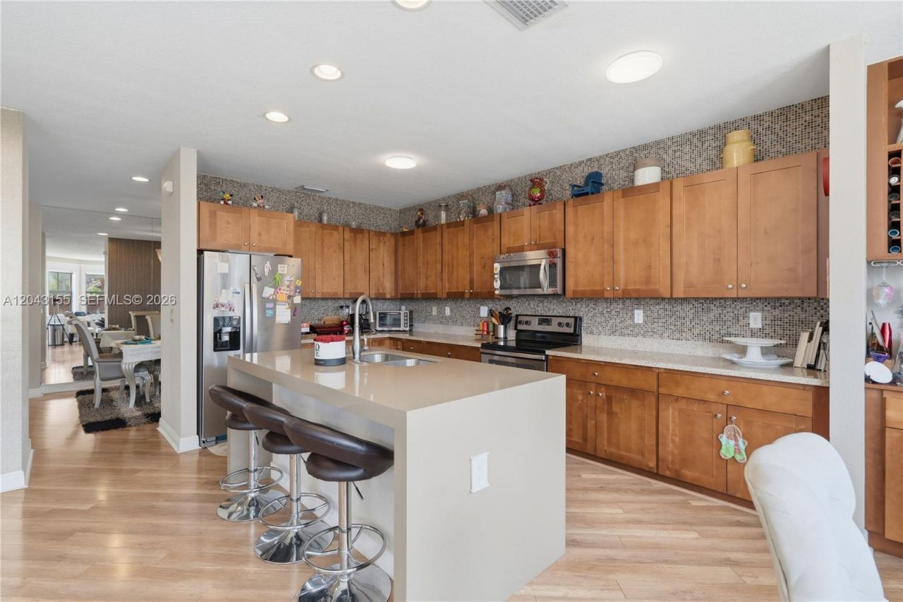 1016 NW 99th Psge , Unit 1016, Miami, FL 33172 Photo