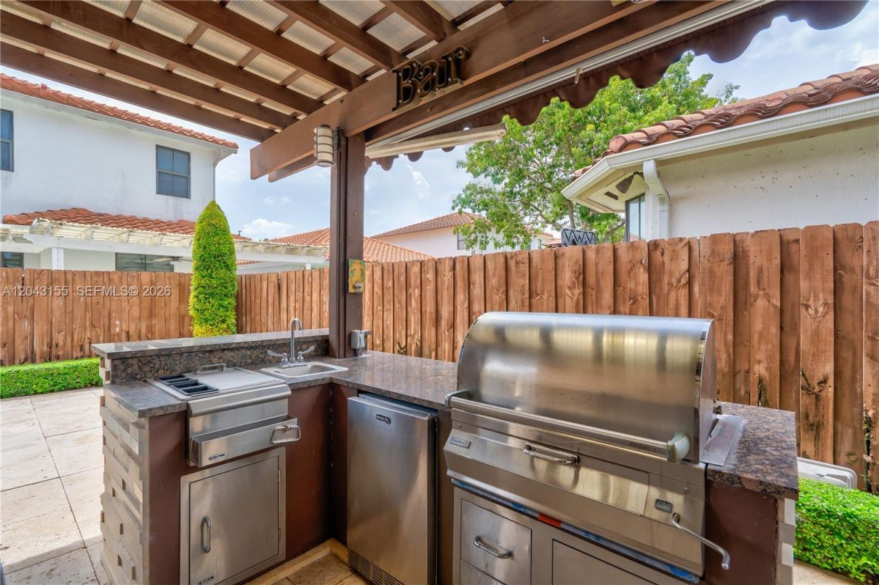 1016 NW 99th Psge , Unit 1016, Miami, FL 33172 Photo
