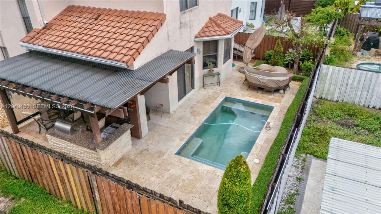 1016 NW 99th Psge , Unit 1016, Miami, FL 33172 Photo