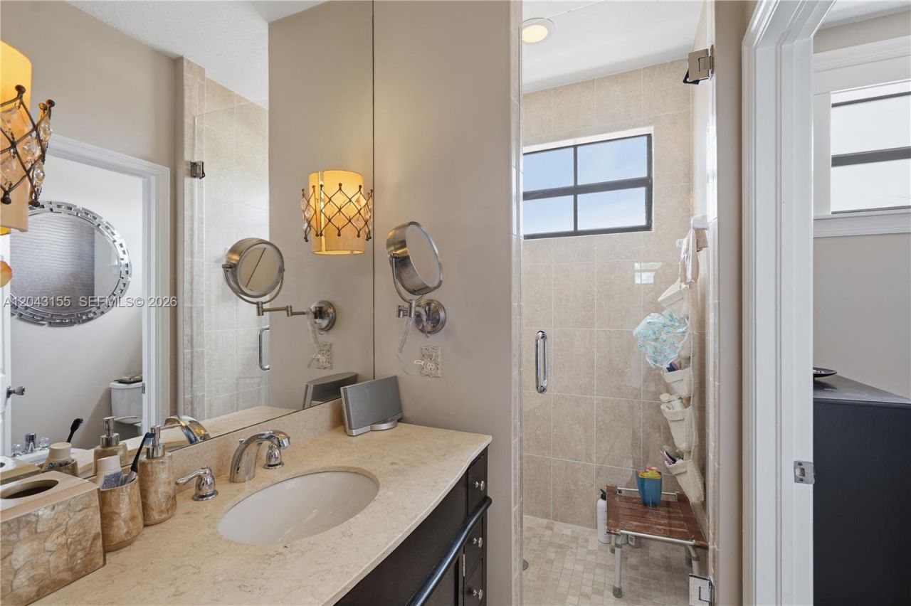 1016 NW 99th Psge , Unit 1016, Miami, FL 33172 Photo