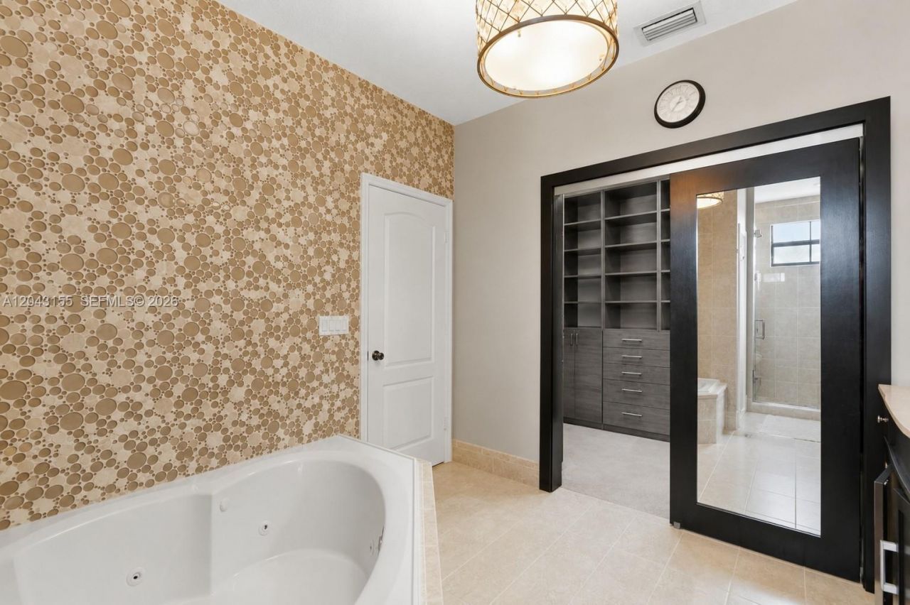 1016 NW 99th Psge , Unit 1016, Miami, FL 33172 Photo