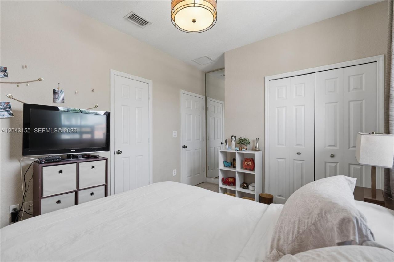 1016 NW 99th Psge , Unit 1016, Miami, FL 33172 Photo