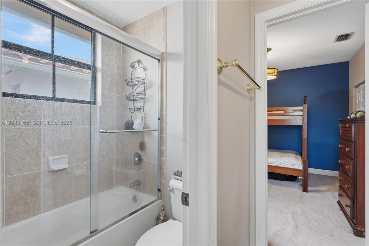 1016 NW 99th Psge , Unit 1016, Miami, FL 33172 Photo