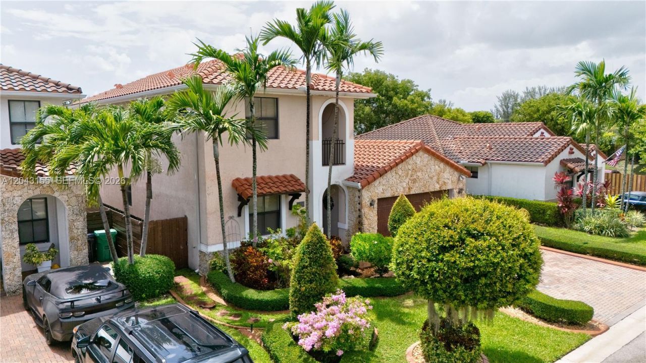 1016 NW 99th Psge , Unit 1016, Miami, FL 33172 Photo
