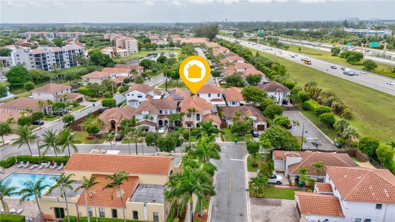 1016 NW 99th Psge , Unit 1016, Miami, FL 33172 Photo