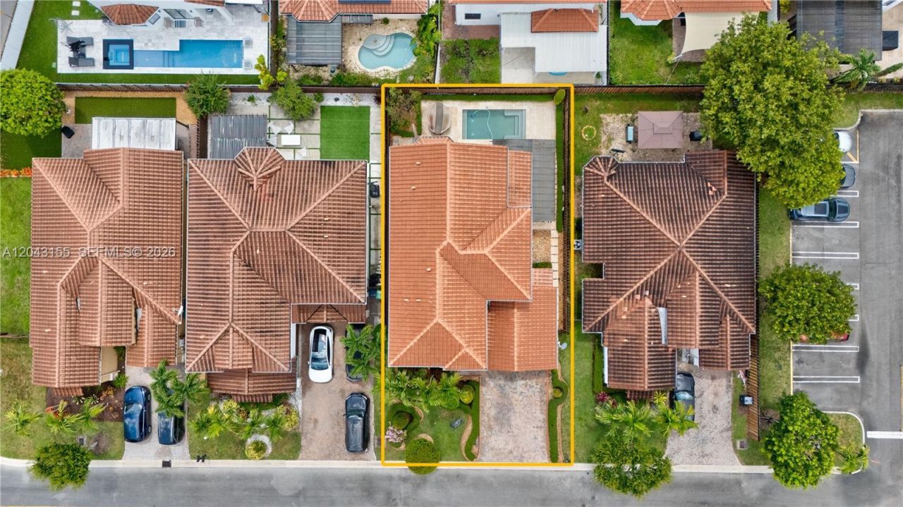 1016 NW 99th Psge , Unit 1016, Miami, FL 33172 Photo
