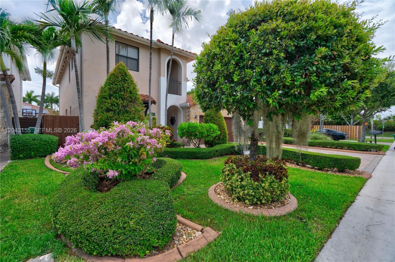 1016 NW 99th Psge , Unit 1016, Miami, FL 33172 Photo