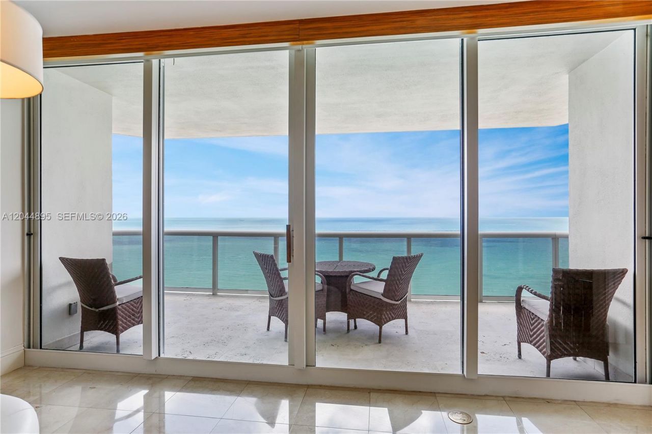 4779 Collins Ave , Unit 3102, Miami Beach, FL 33140 Photo