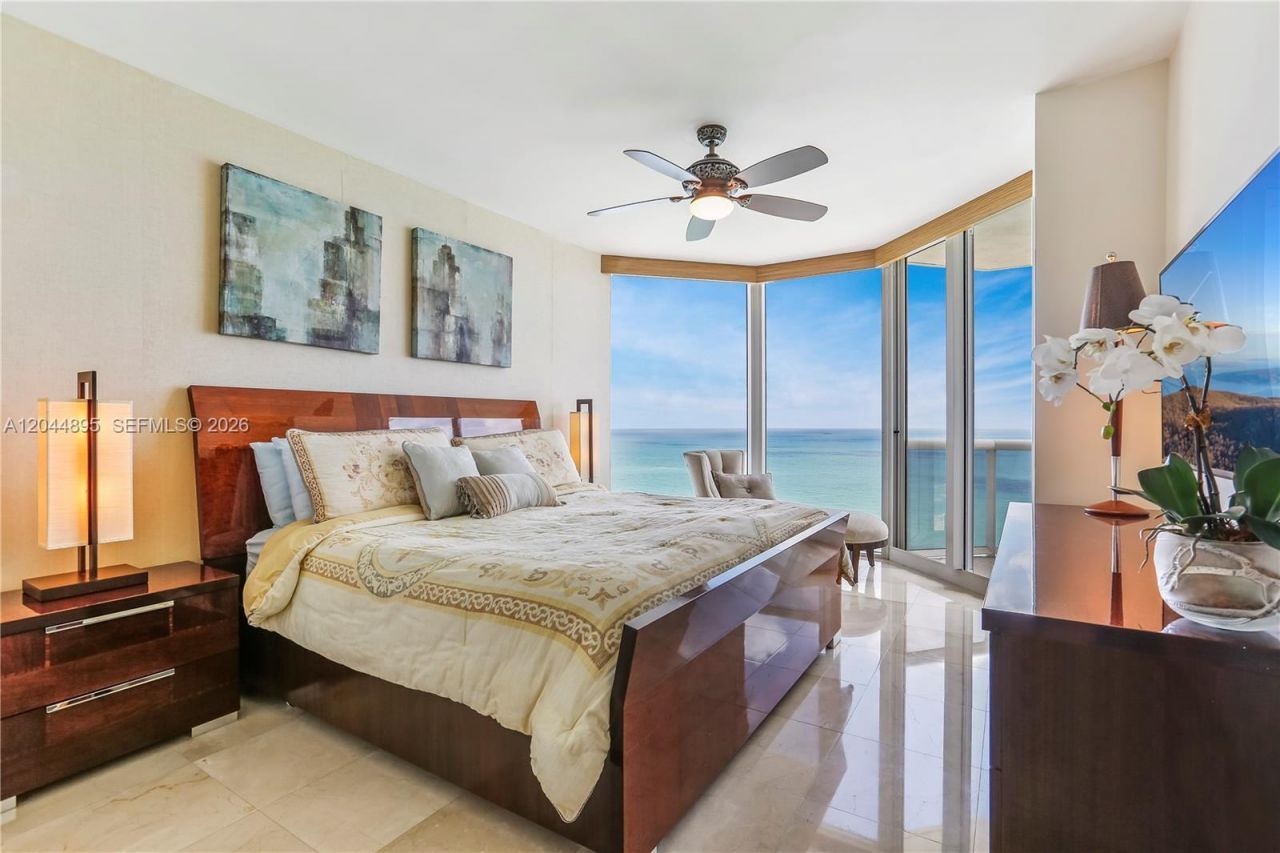 4779 Collins Ave , Unit 3102, Miami Beach, FL 33140 Photo