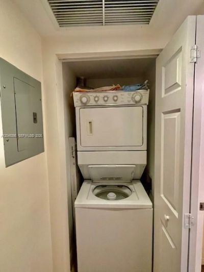 3232 SW 22nd Ter, Unit 1303, Miami, FL 33145 Photo