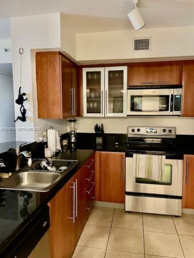 3232 SW 22nd Ter, Unit 1303, Miami, FL 33145 Photo