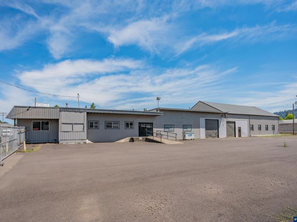 2711 S Main St, Lebanon, OR 97355