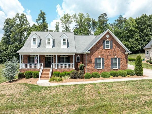 6623 Aspen Forest Lane , Walkertown, NC 27051