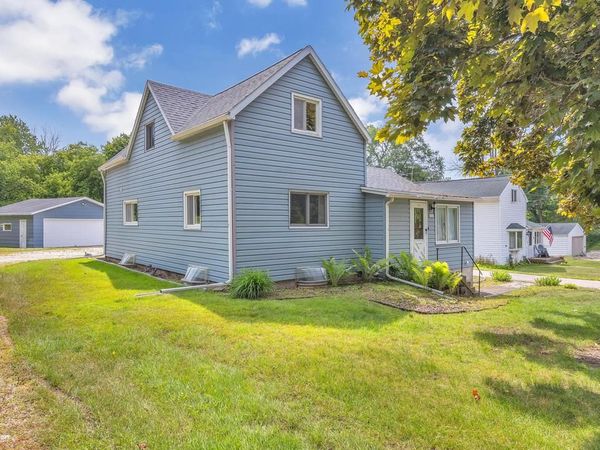 1151 Franklin DRIVE, Cleveland, WI 53015